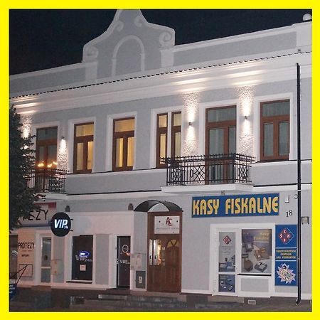 Apartamenty Ostrowiec - Pokoje Goscinne Centrum Ostrowiec Świętokrzyski Exteriör bild