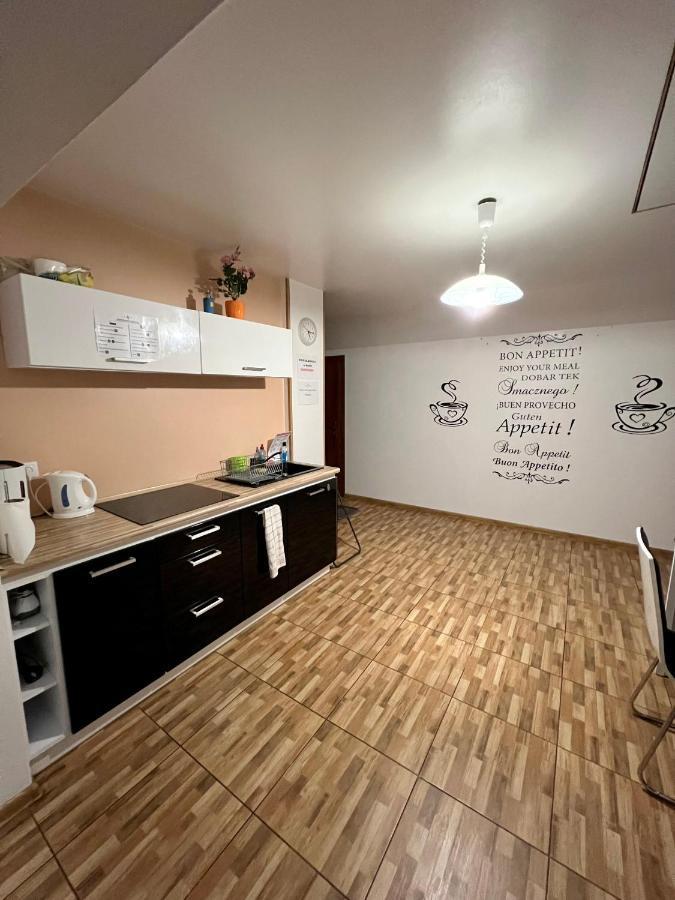 Apartamenty Ostrowiec - Pokoje Goscinne Centrum Ostrowiec Świętokrzyski Exteriör bild