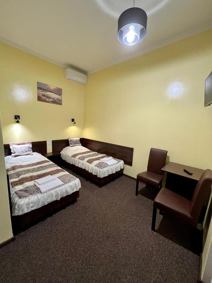 Apartamenty Ostrowiec - Pokoje Goscinne Centrum Ostrowiec Świętokrzyski Exteriör bild
