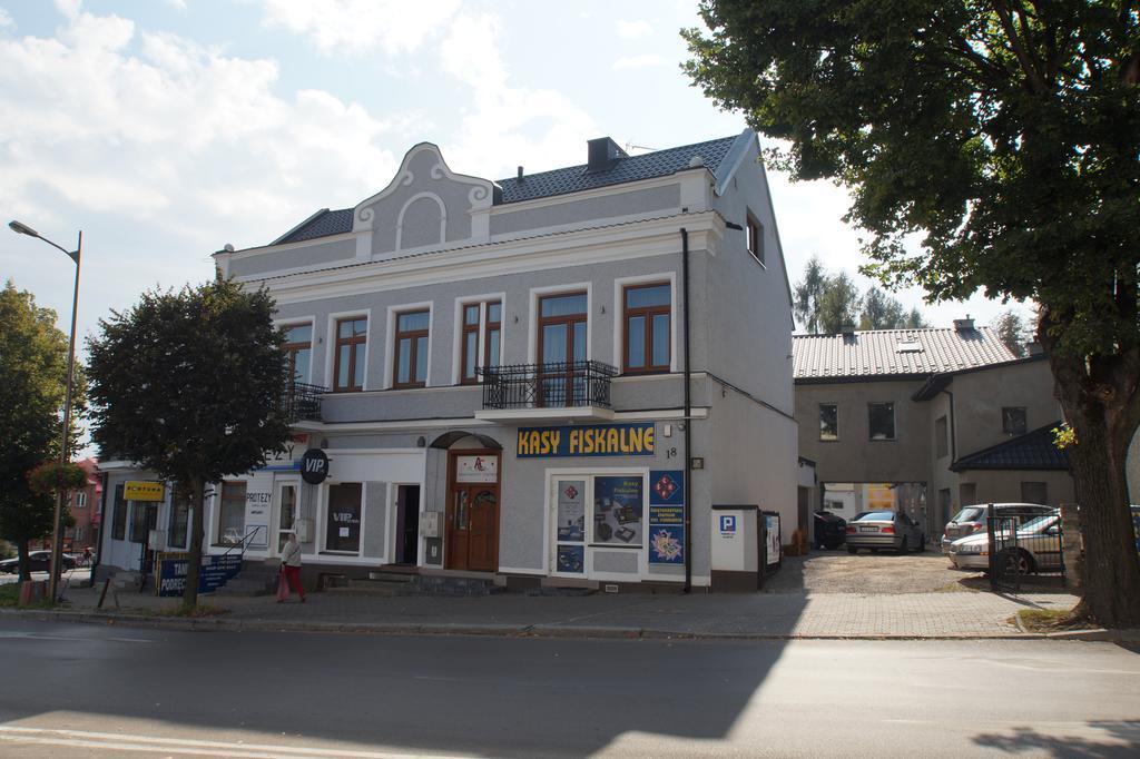 Apartamenty Ostrowiec - Pokoje Goscinne Centrum Ostrowiec Świętokrzyski Exteriör bild
